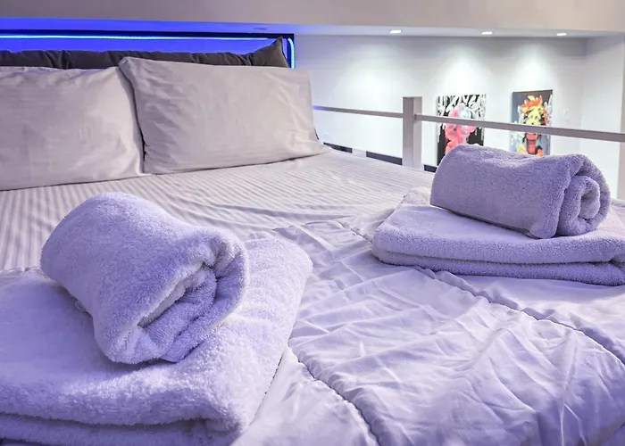 Daidalos Welcome Stay Downtown Loft - Explore Center By Foot - Close To Arch Of Galerius