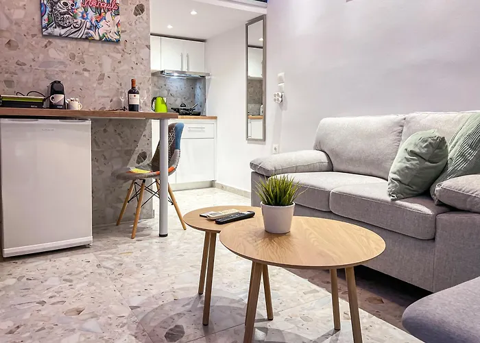 Daidalos Welcome Stay Downtown Loft - Explore Center By Foot - Close To Arch Of Galerius